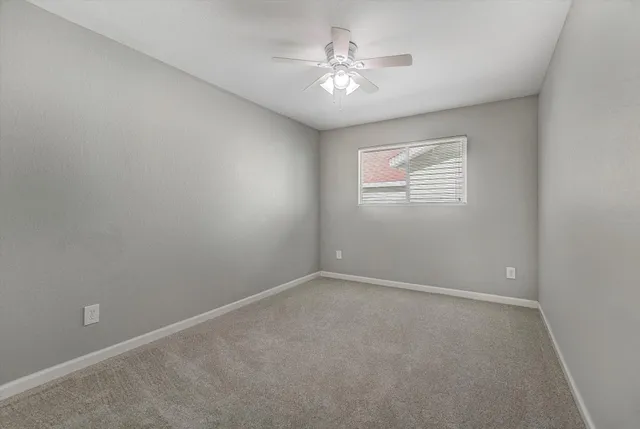 $2,400 | 170 Barracuda Street, Bayou Vista, TX 77563