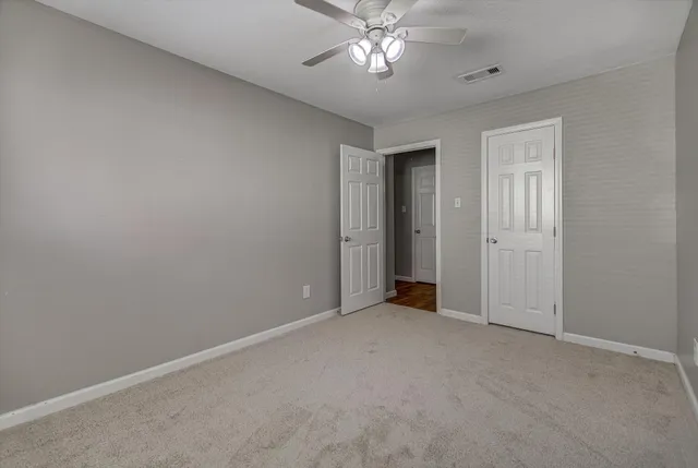 $2,400 | 170 Barracuda Street, Bayou Vista, TX 77563