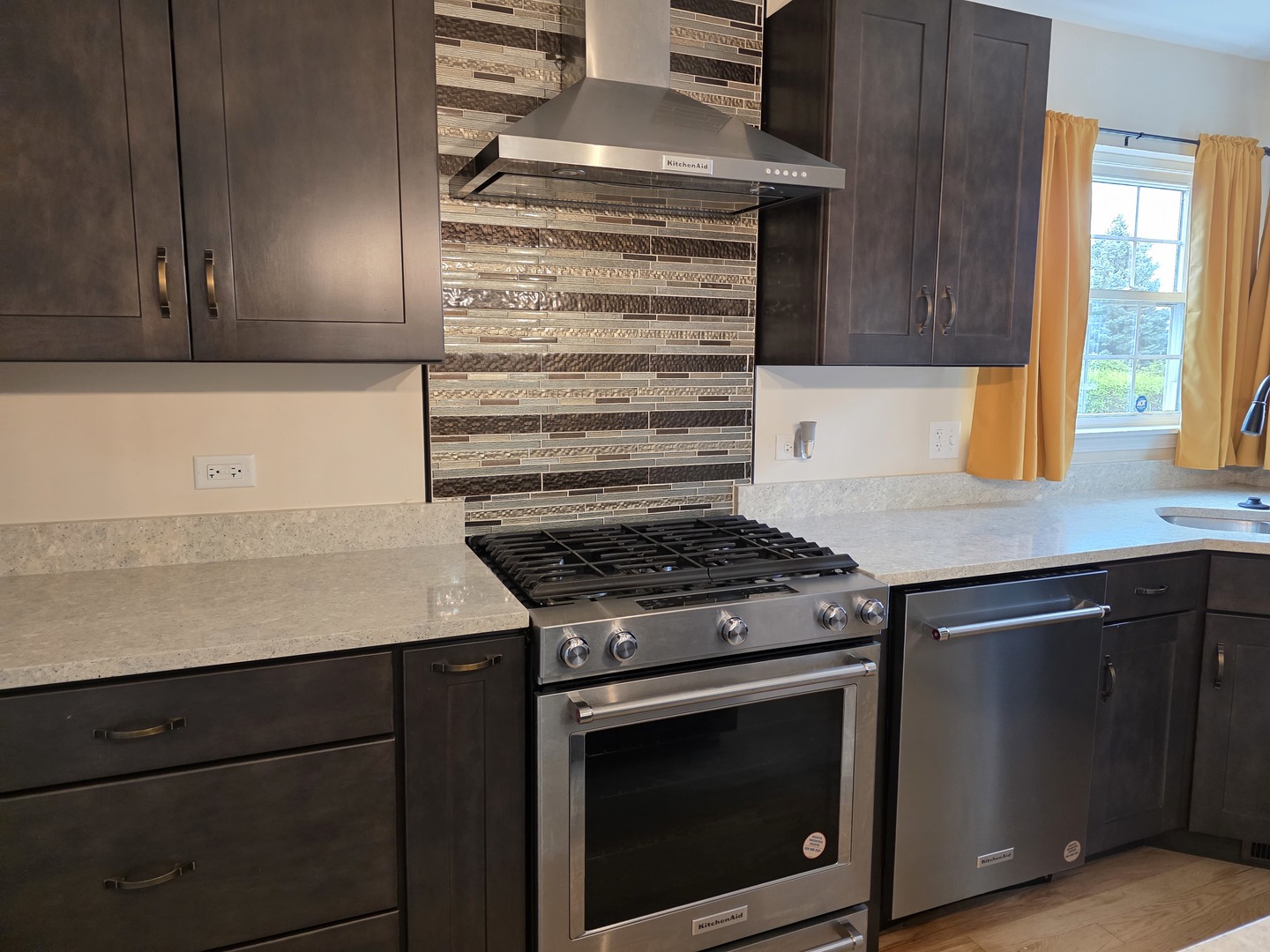 7309 Atkinson Circle Plainfield, IL 60586 - Photo 28 of 38 a stove top oven sitting inside of a kitchen