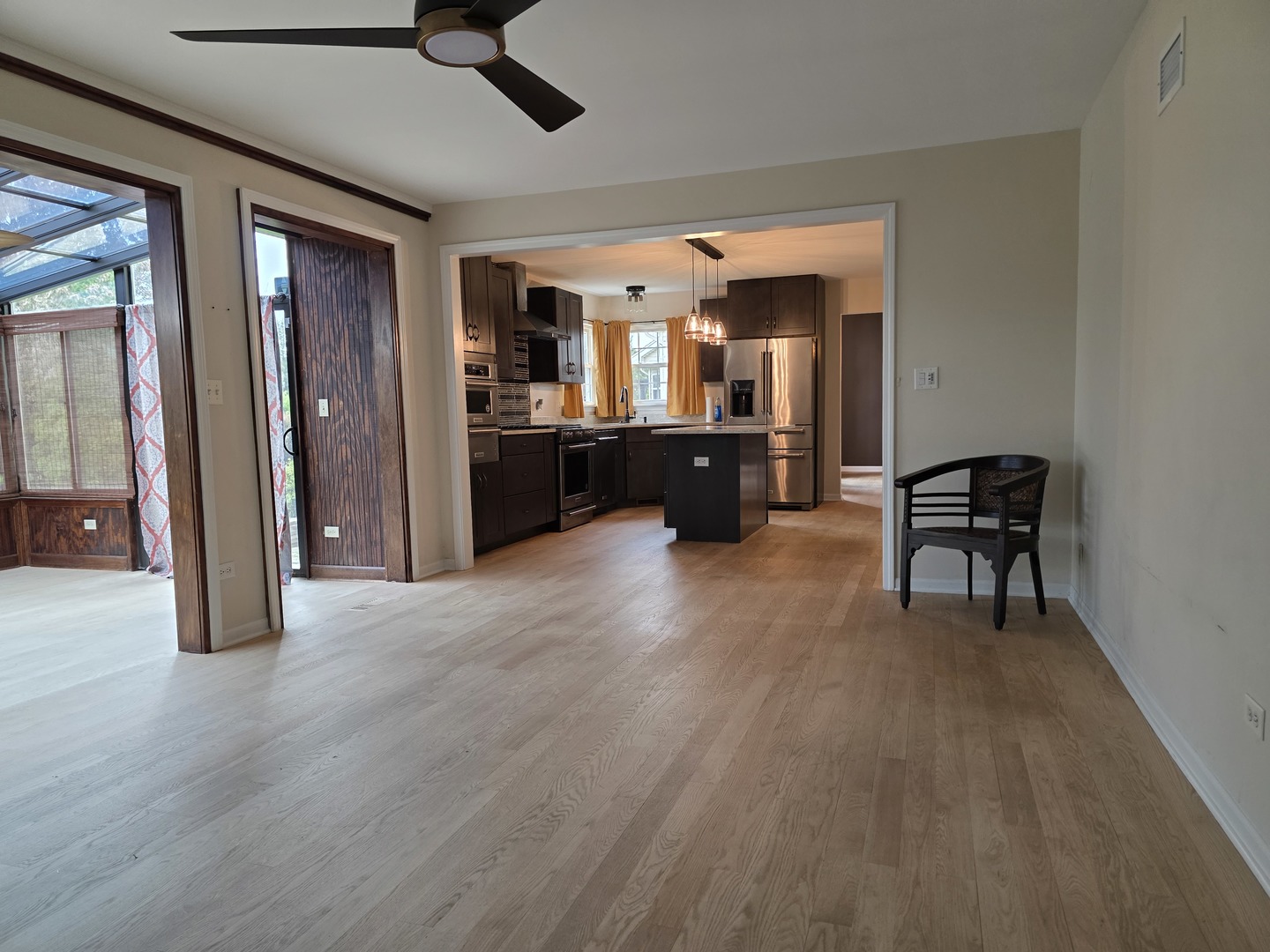 7309 Atkinson Circle Plainfield, IL 60586 - Photo 34 of 38 a view of a livingroom with furniture and window