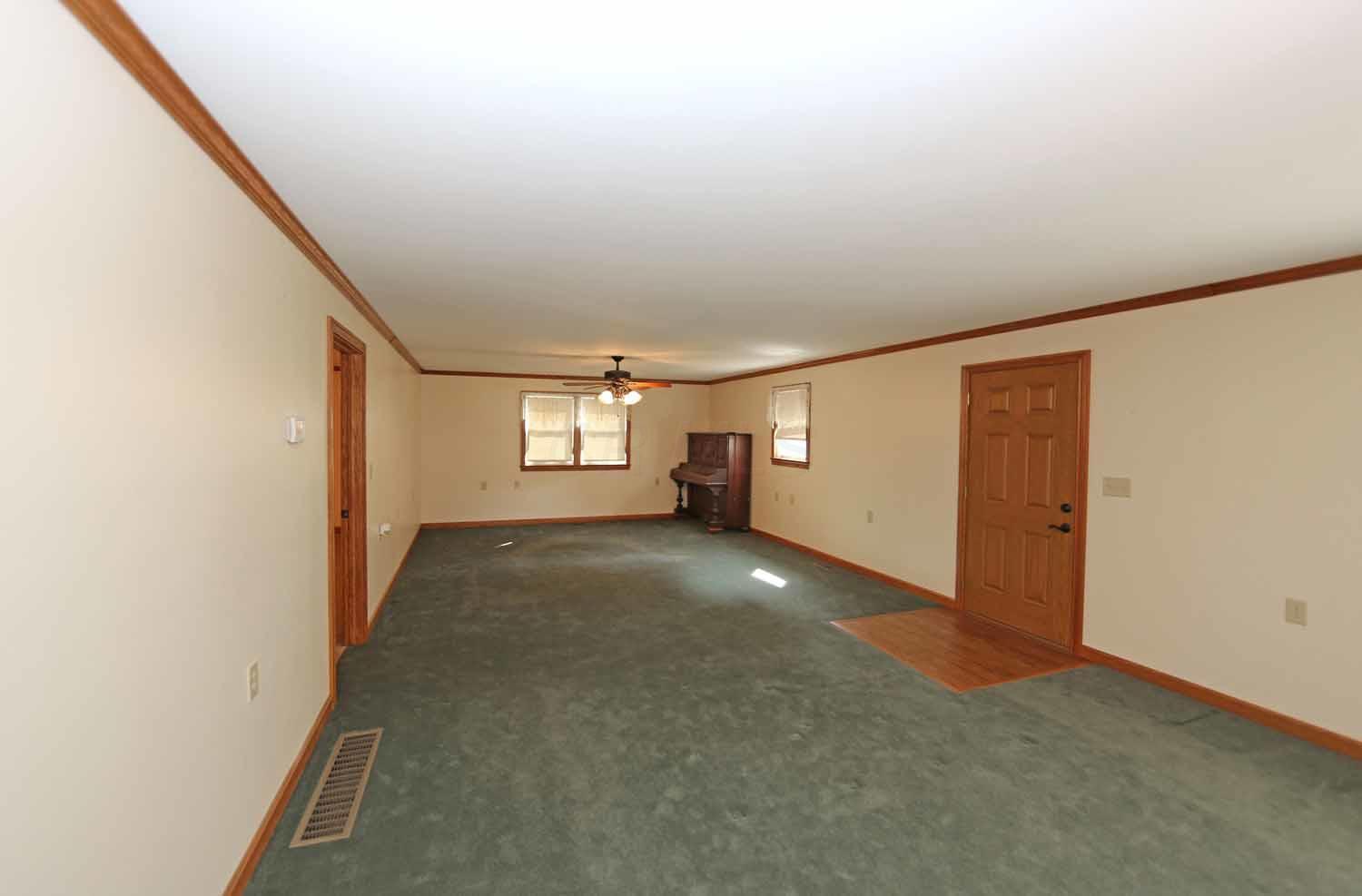 11968 Kenyon Road Mount Vernon, OH 43050 - Photo 17 of 27 Gallery Image 17