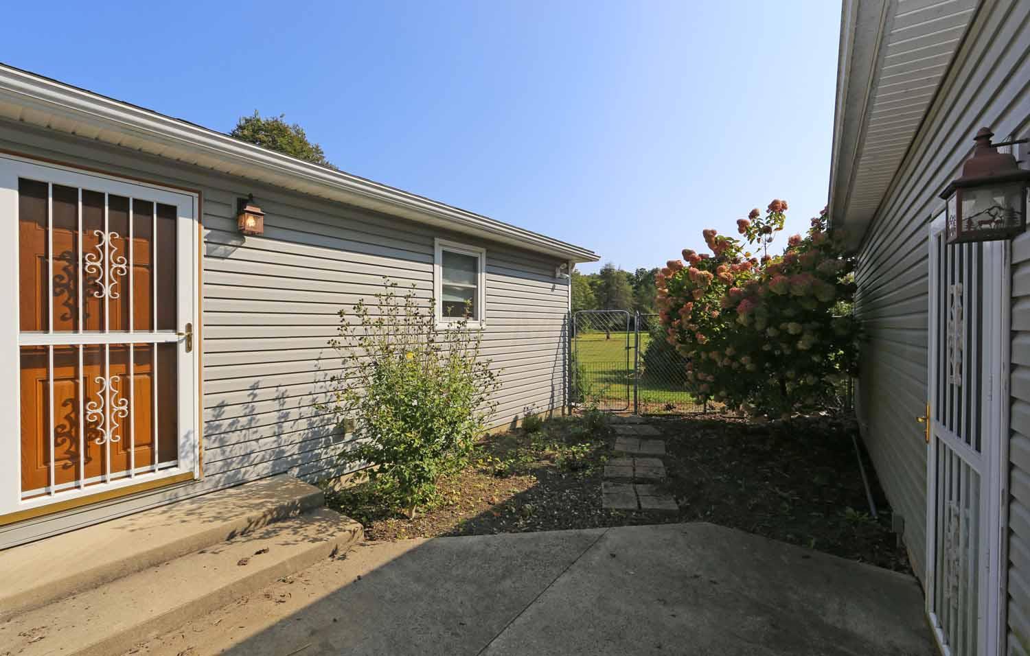 11968 Kenyon Road Mount Vernon, OH 43050 - Photo 4 of 27 Gallery Image 4