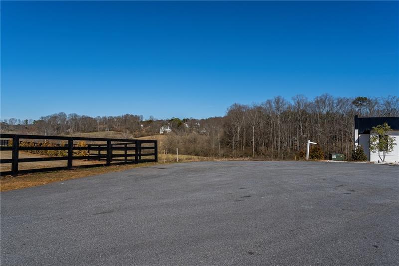 5170 Howard Road Cumming, GA 30040 - Photo 3 of 18