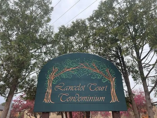 $1,950 | 1 Lancelot Court, Unit 2, Salem, NH 03079
