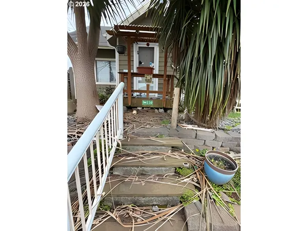 $170,000 | 94230 2nd Street, Gold Beach, OR 97444