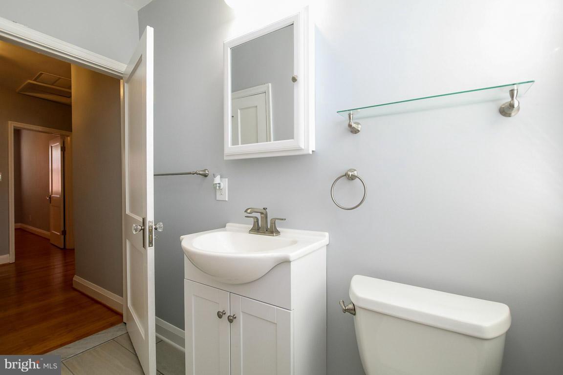 4036 Hillen Road Baltimore, MD 21218 - Photo 20 of 30 Bath