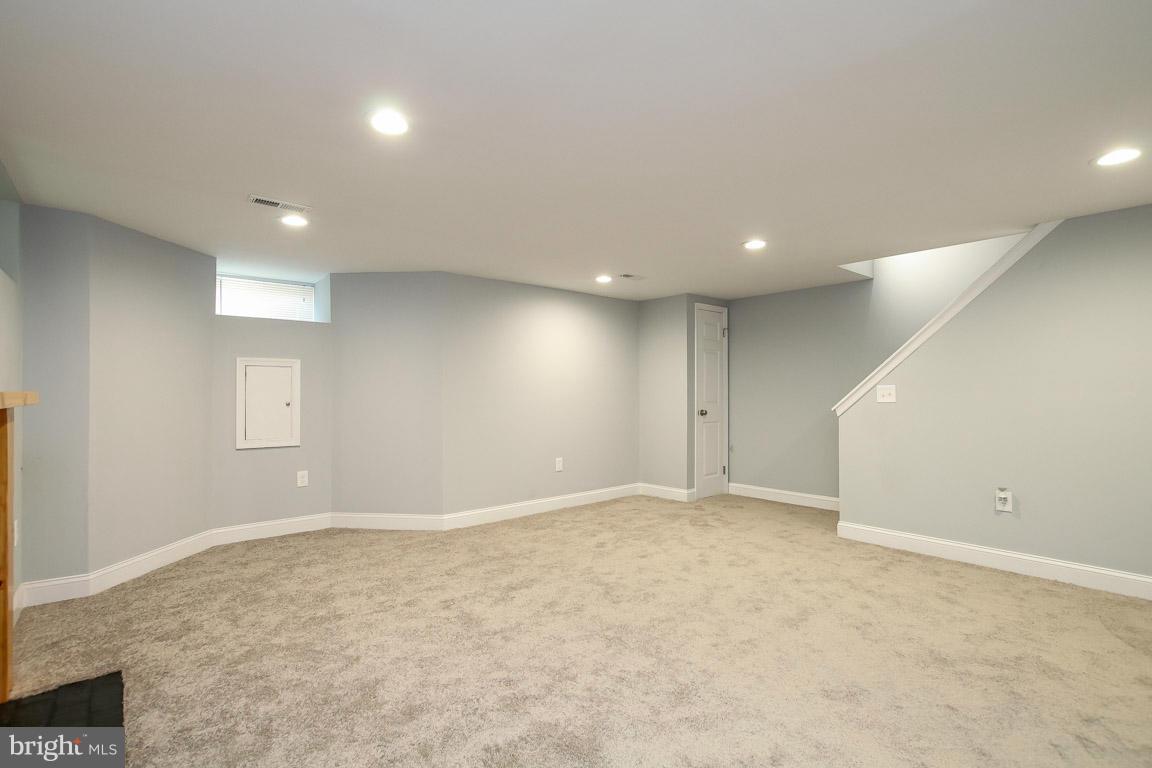 4036 Hillen Road Baltimore, MD 21218 - Photo 25 of 30 Family Room