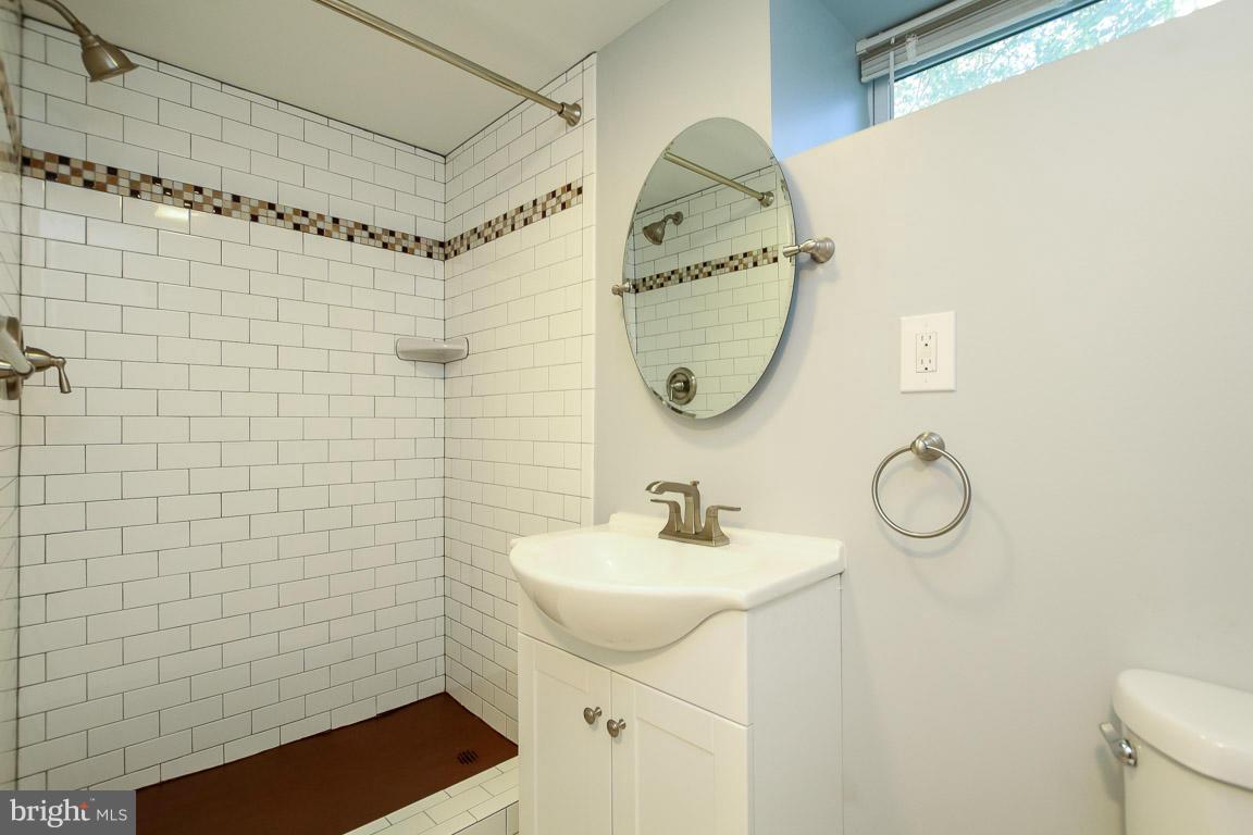 4036 Hillen Road Baltimore, MD 21218 - Photo 26 of 30 Bath