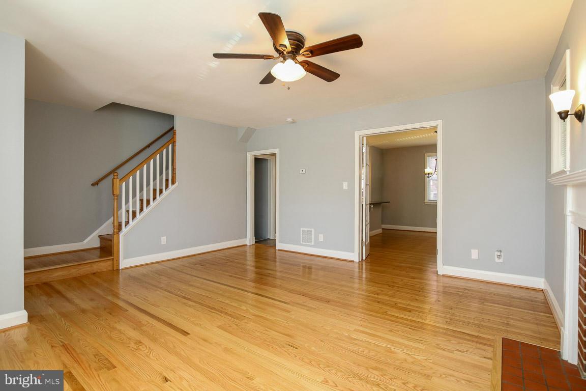 4036 Hillen Road Baltimore, MD 21218 - Photo 8 of 30 Living Room