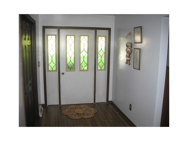 234 Reesedale Road Kittanning, PA 16201 - Photo 2 of 17 Entry/Foyer.