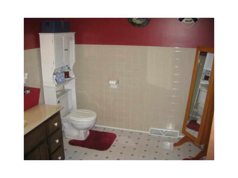 234 Reesedale Road Kittanning, PA 16201 - Photo 11 of 17 Full Bath.