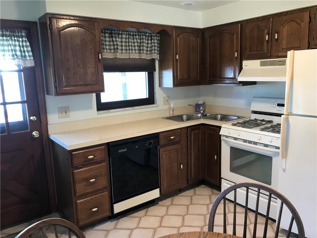 153 Gass Road Pittsburgh, PA 15229 - Photo 8 of 25 Gallery Image 8