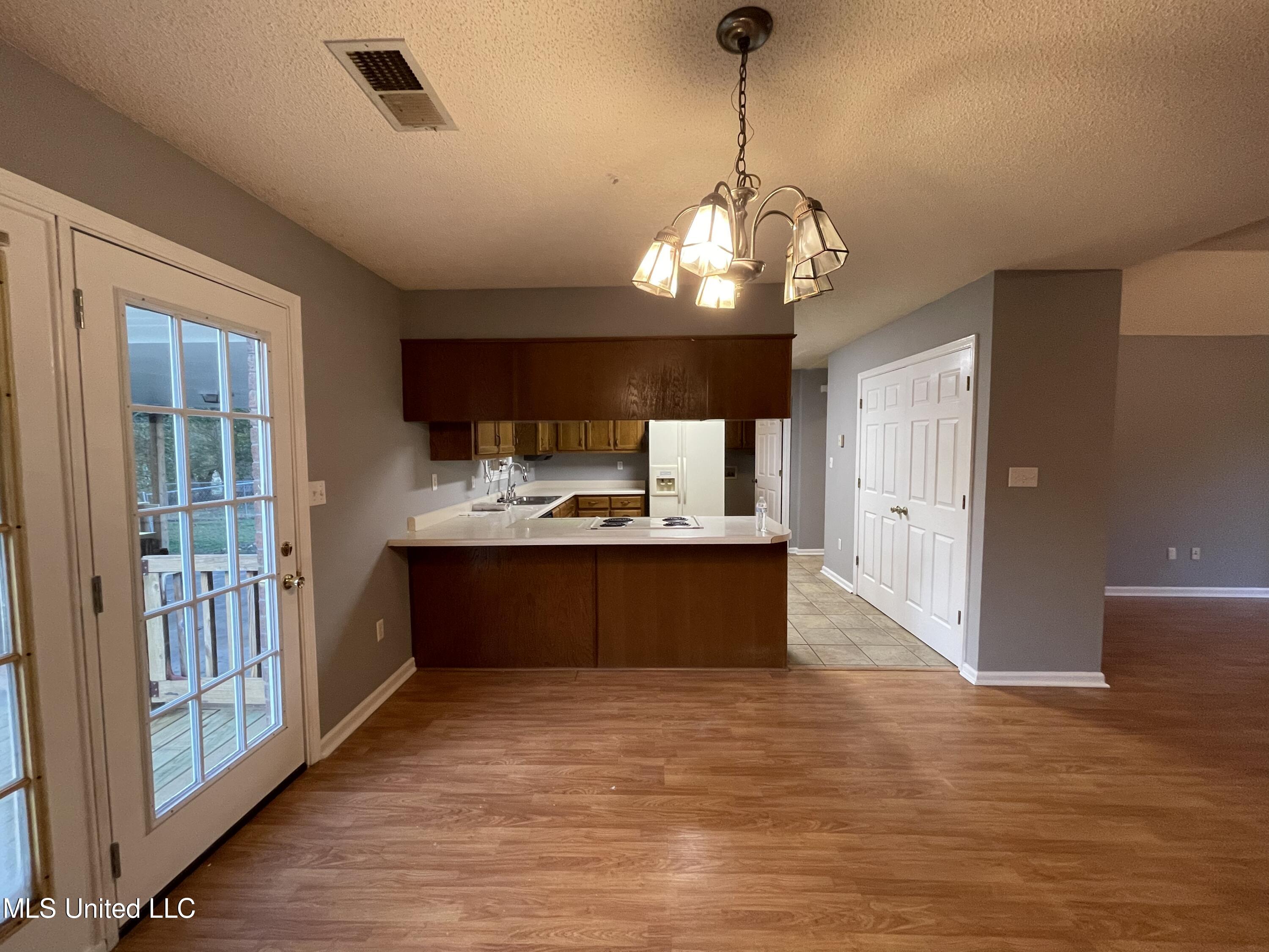 975 Reed Road Hernando, MS 38632 - Photo 7 of 25 464FDF10-EFF7-4B3E-8CA7-671AE0EE9BEE