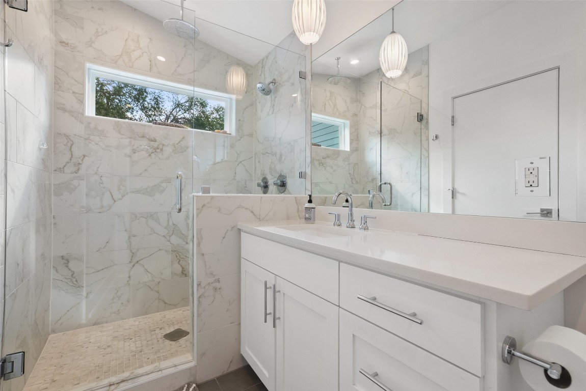 1411 Cometa Street, Unit A Austin, TX 78721 - Photo 17 of 28