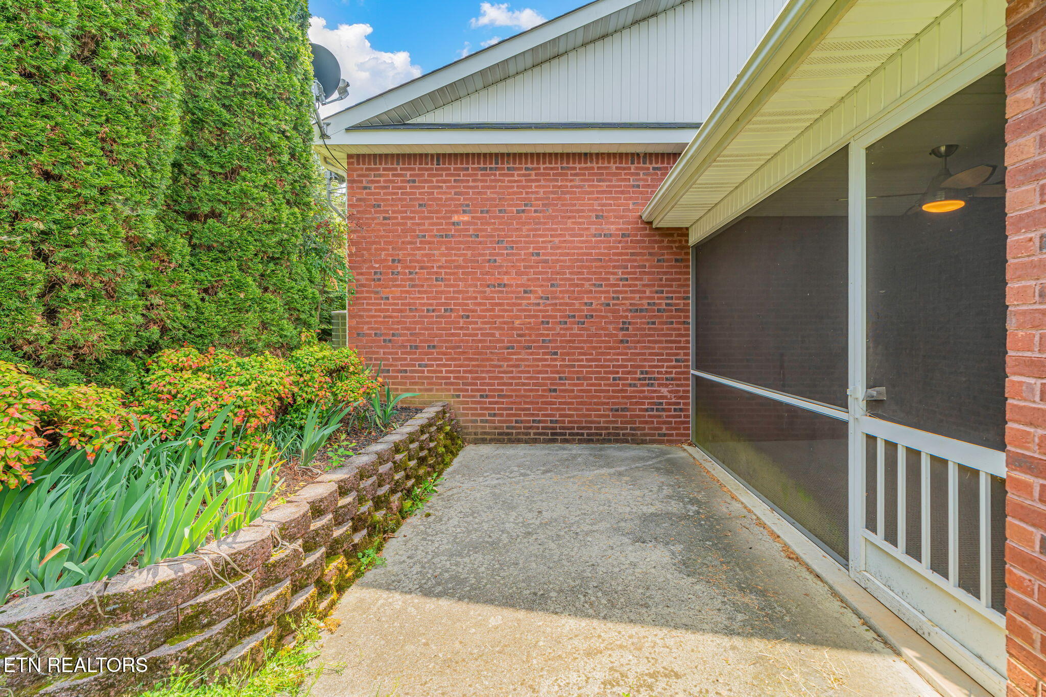 108 Honey Ridge Way Knoxville, TN 37924 - Photo 24 of 28 Back Patio