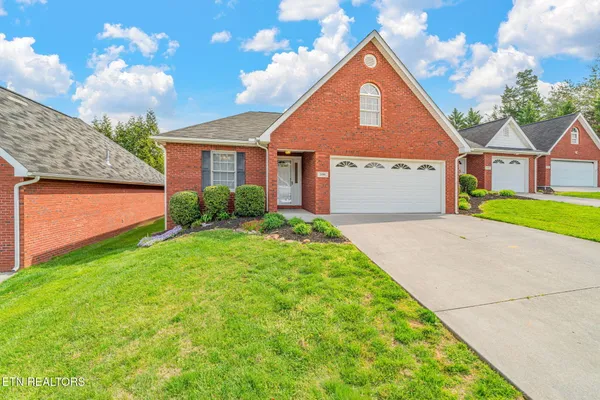 $305,000 | 108 Honey Ridge Way, Knoxville, TN 37924