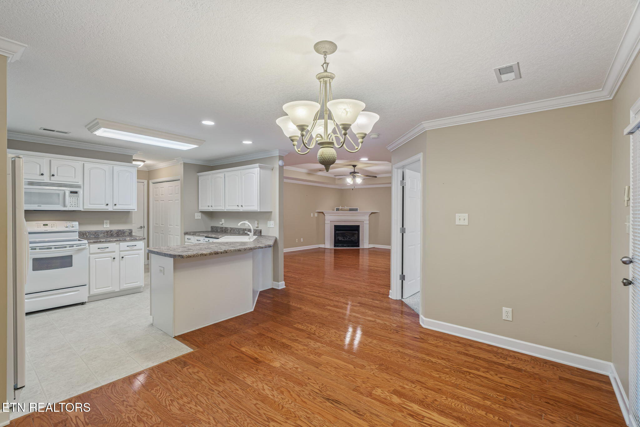 108 Honey Ridge Way Knoxville, TN 37924 - Photo 9 of 28 Dining Area