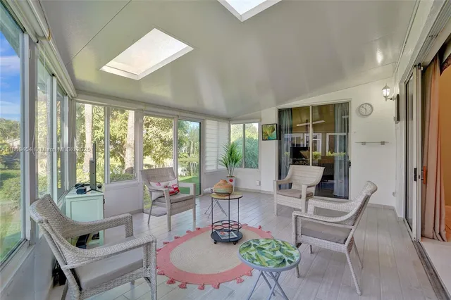 $699,000 | 1485 Lacosta Drive West, Pembroke Pines, FL 33027