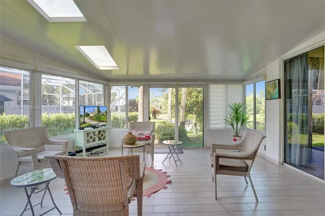 $699,000 | 1485 Lacosta Drive West, Pembroke Pines, FL 33027