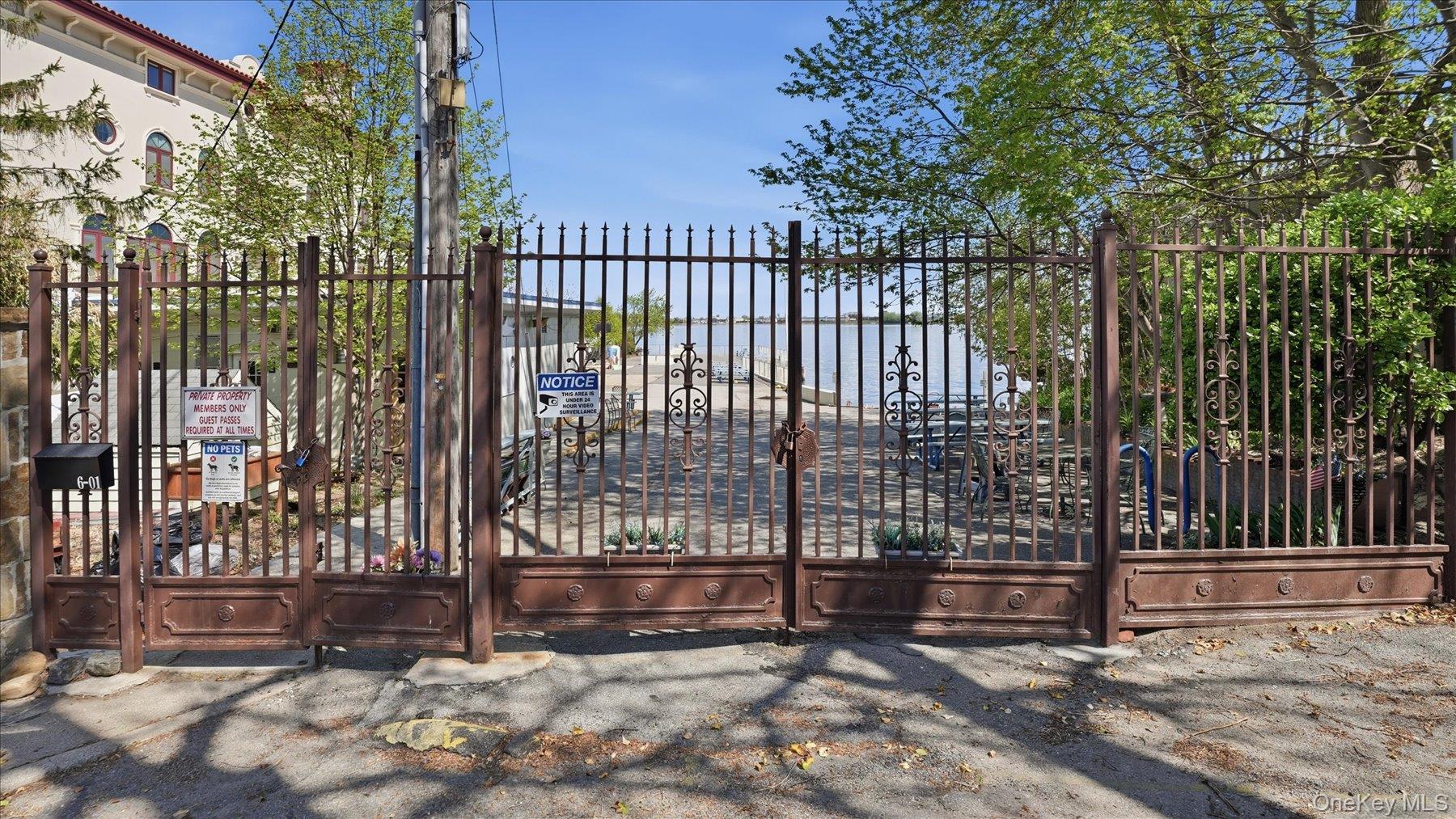 641 158th Street Queens, NY 11357 - Photo 30 of 37 a view of outdoor space with garden