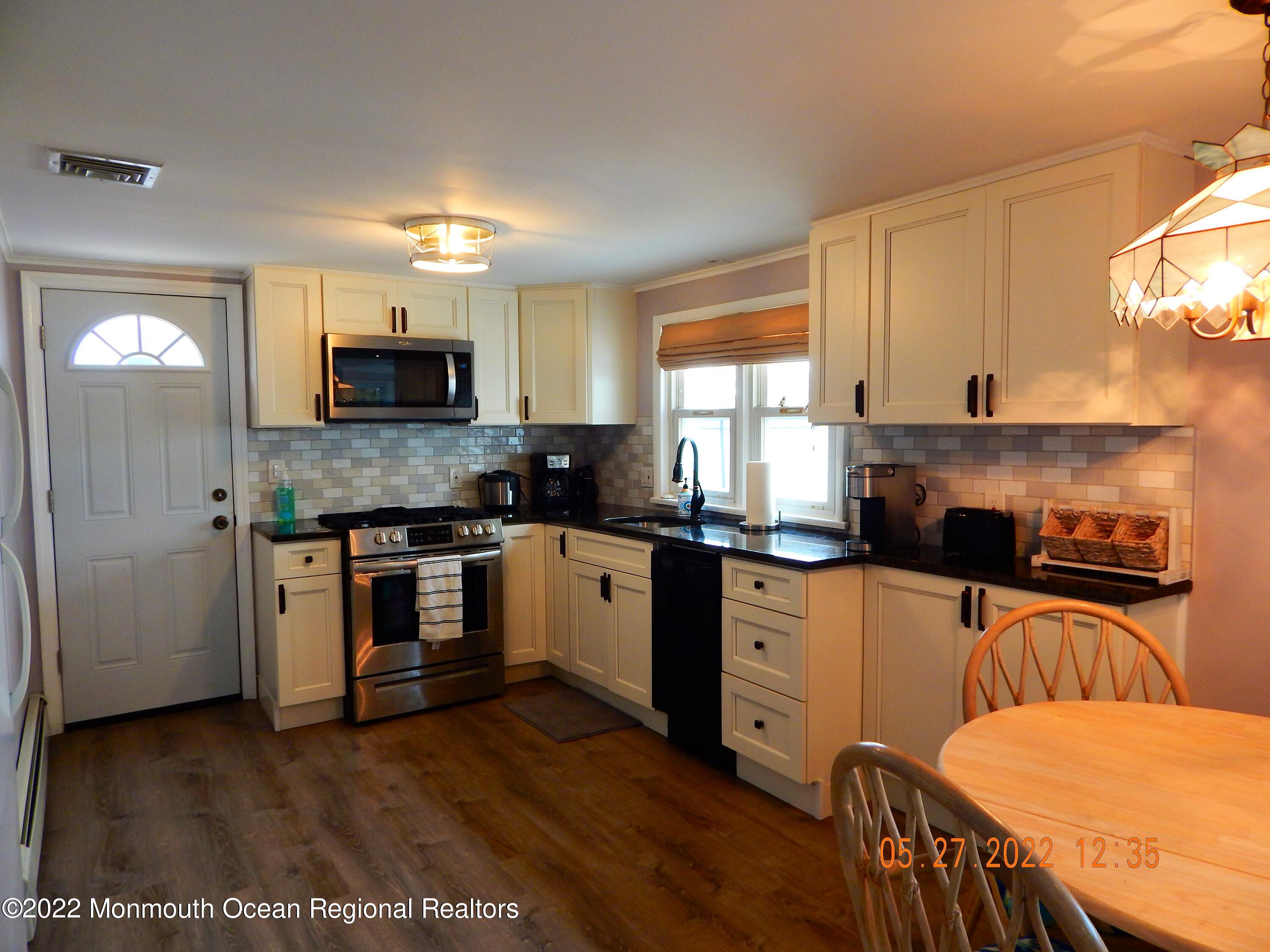 27 Club House Road Brick, NJ 08723 - Photo 5 of 31 DSCN1545 (2)
