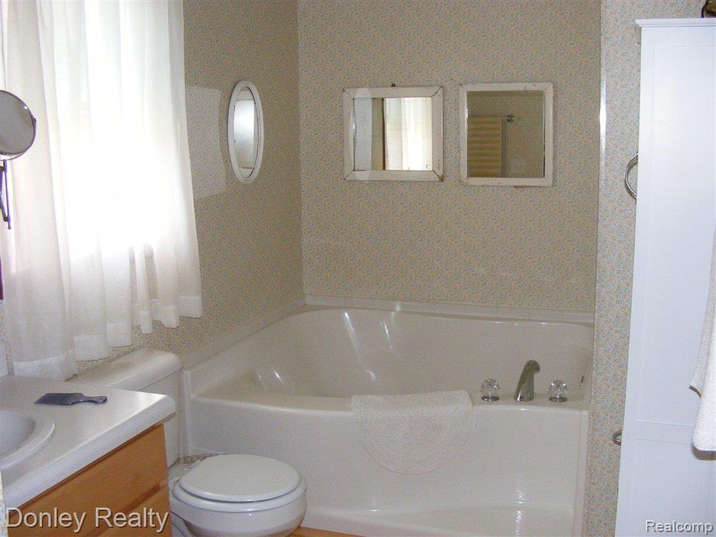 7277 Mayville Road Marlette, MI 48453 - Photo 6 of 9 DSCF9954.JPG