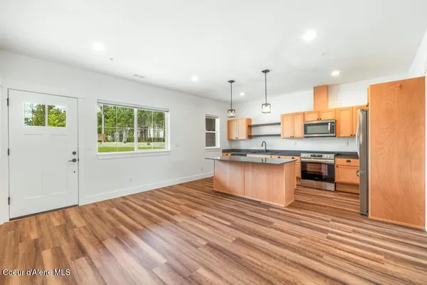 $299,500 | 50 Carnelian Avenue, Unit 102, Ponderay, ID 83852