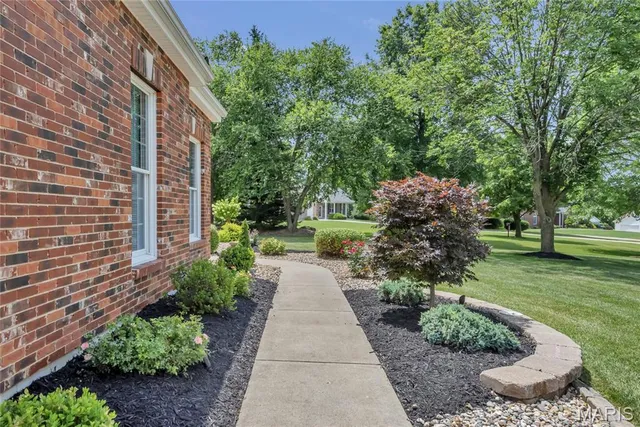 $925,000 | 123 Townview Drive, Wentzville, MO 63385