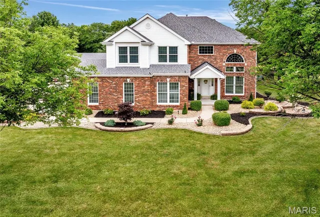 $925,000 | 123 Townview Drive, Wentzville, MO 63385