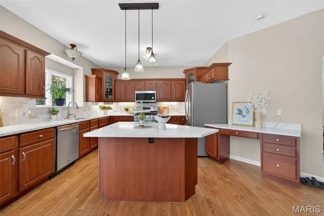 $925,000 | 123 Townview Drive, Wentzville, MO 63385