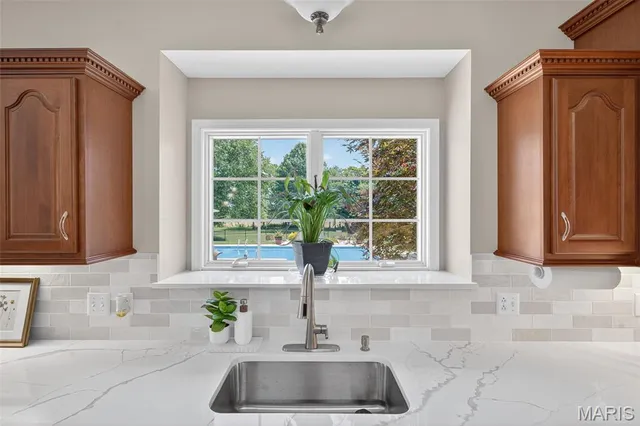 $925,000 | 123 Townview Drive, Wentzville, MO 63385