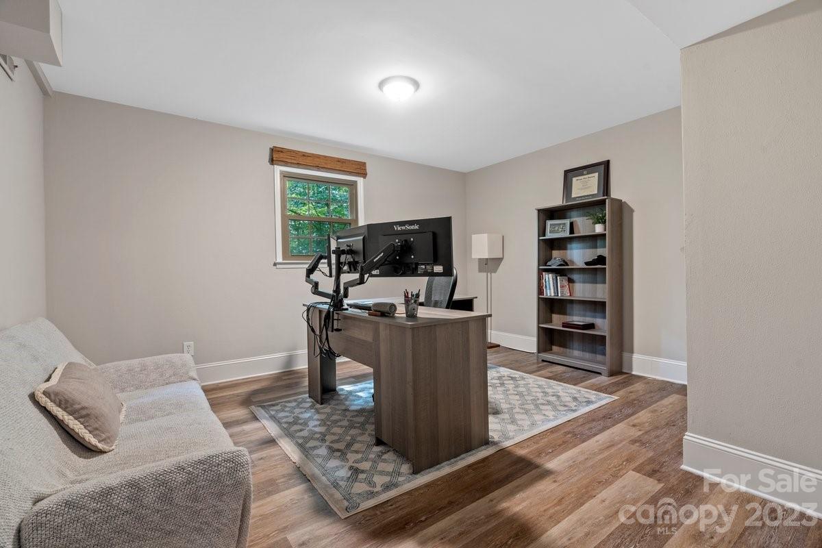 2727 Whiffletree Road Charlotte, NC 28210 - Photo 27 of 42 Gallery Image 27
