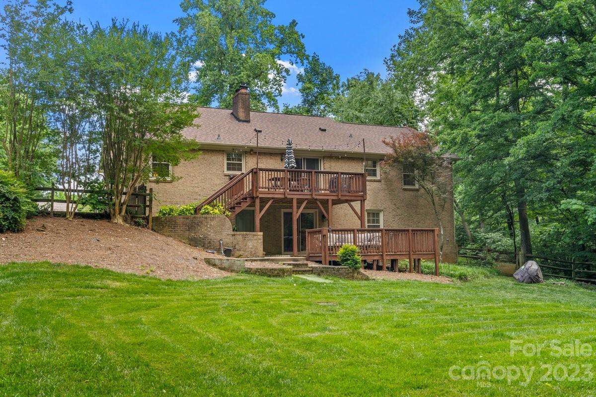 2727 Whiffletree Road Charlotte, NC 28210 - Photo 34 of 42 Gallery Image 34