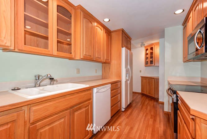 17713 113th Place Southeast Renton, WA 98055 - Photo 9 of 25