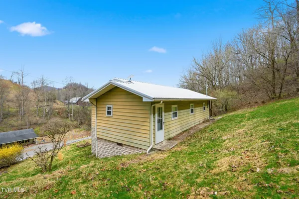 $155,000 | 499 Ventura Road, Clintwood, VA 24228