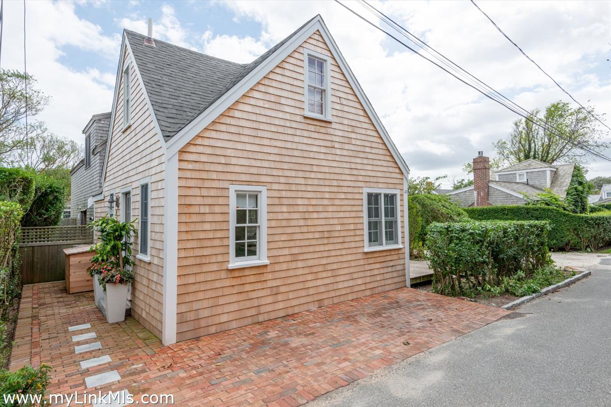 25 Bank Street Nantucket, MA 02554 - Photo 13 of 14 Gallery Image 13