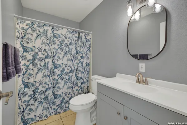 $809,999 | 353 Jackson, Kingsbury, TX 78638