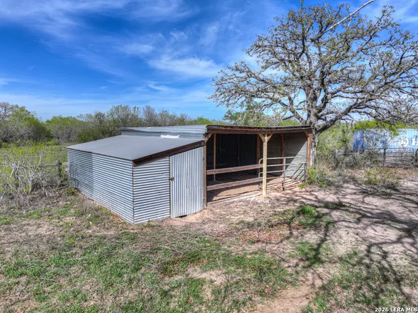 $809,999 | 353 Jackson, Kingsbury, TX 78638