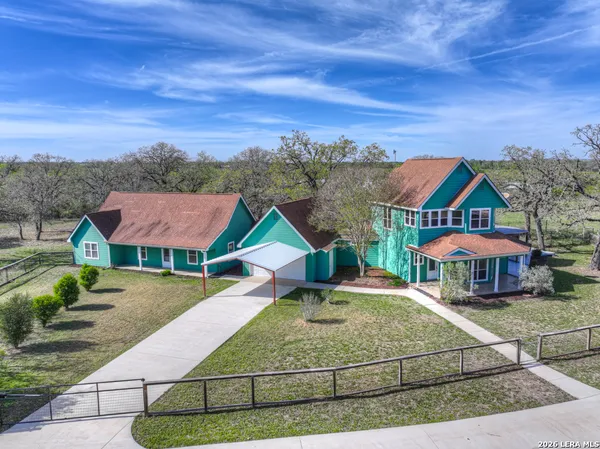 $809,999 | 353 Jackson, Kingsbury, TX 78638