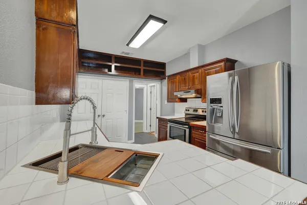 $809,999 | 353 Jackson, Kingsbury, TX 78638