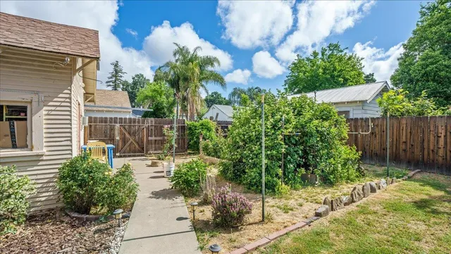 $489,900 | 221 Cross Street, Woodland, CA 95695