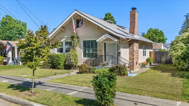 $489,900 | 221 Cross Street, Woodland, CA 95695