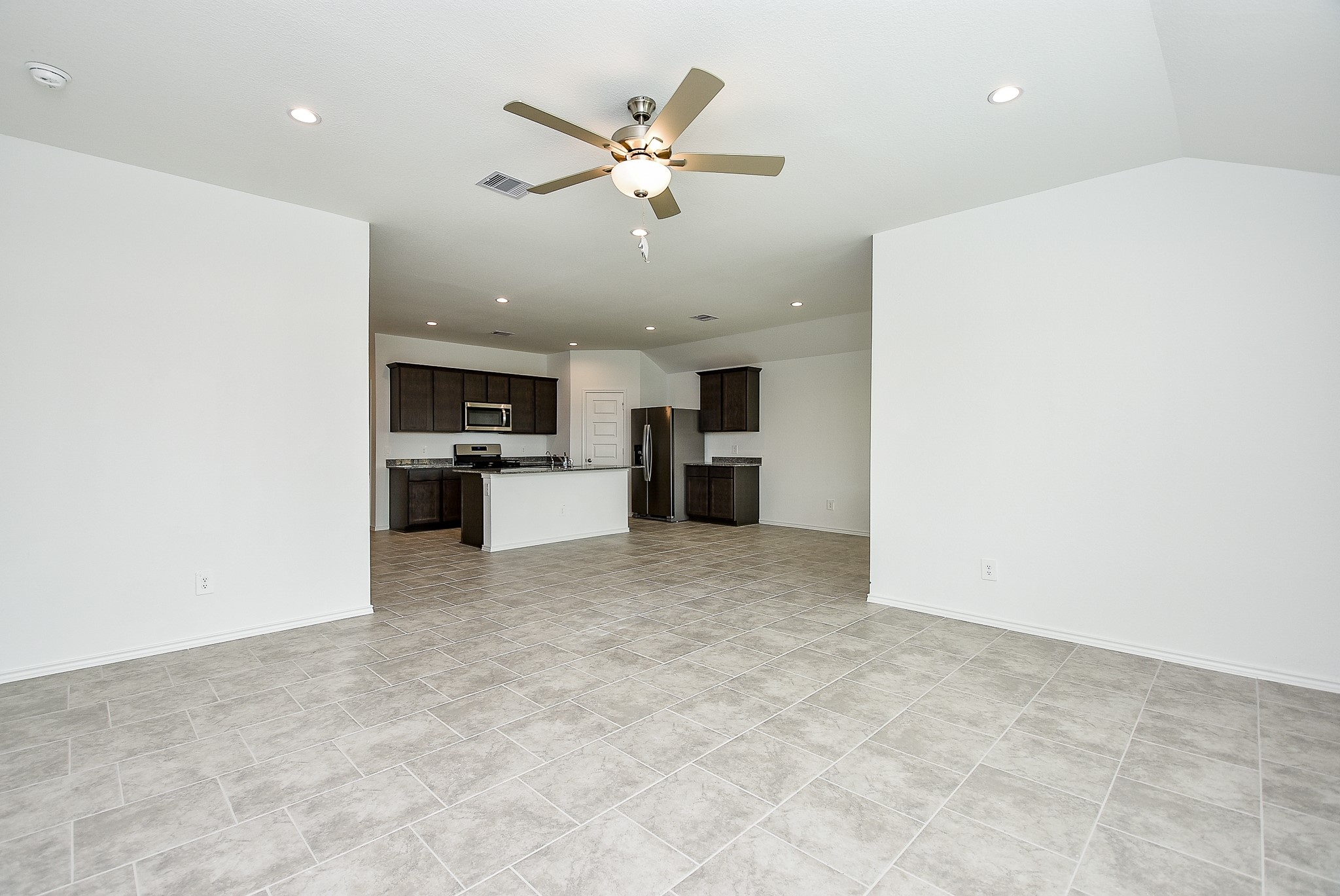 7519 Fierce Friesian Lane Rosharon, TX 77583 - Photo 14 of 32