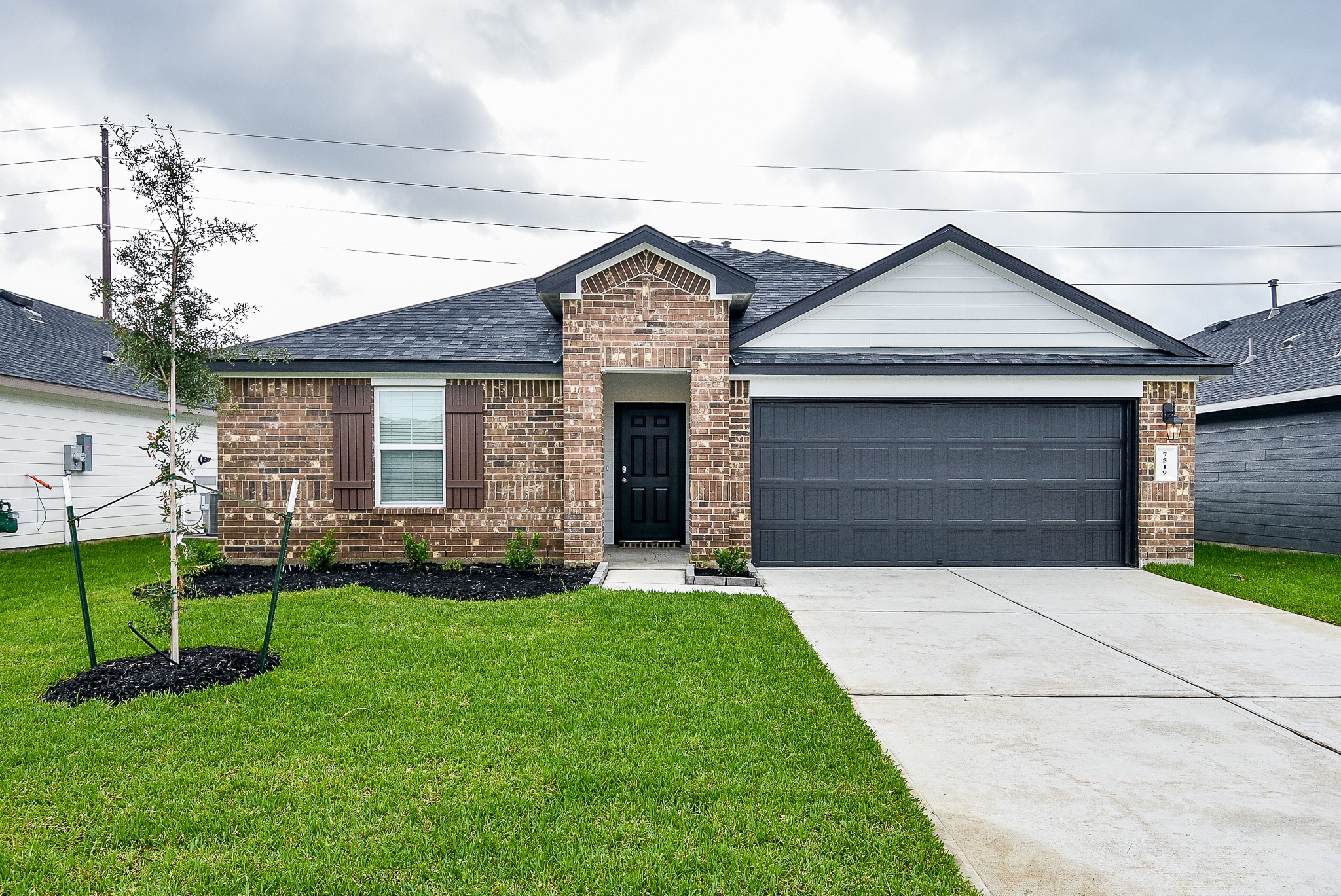 7519 Fierce Friesian Lane Rosharon, TX 77583 - Photo 2 of 32