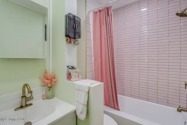 $1,400,000 | 5220 Cowart Road, Lucedale, MS 39452