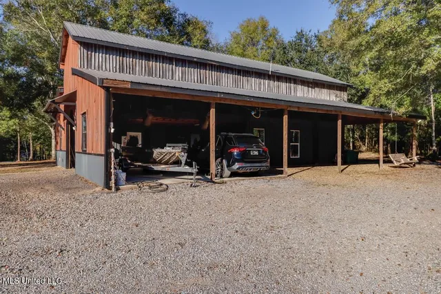 $1,400,000 | 5220 Cowart Road, Lucedale, MS 39452