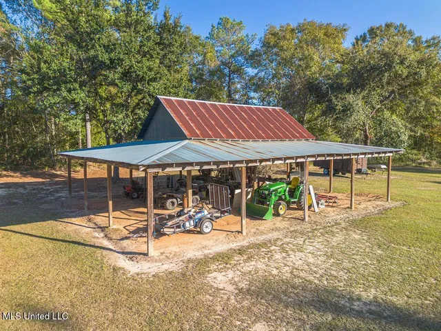 $1,400,000 | 5220 Cowart Road, Lucedale, MS 39452