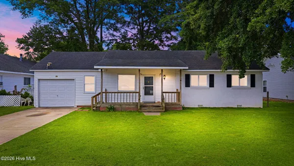 $189,900 | 810 West Country Club Drive, Tarboro, NC 27886