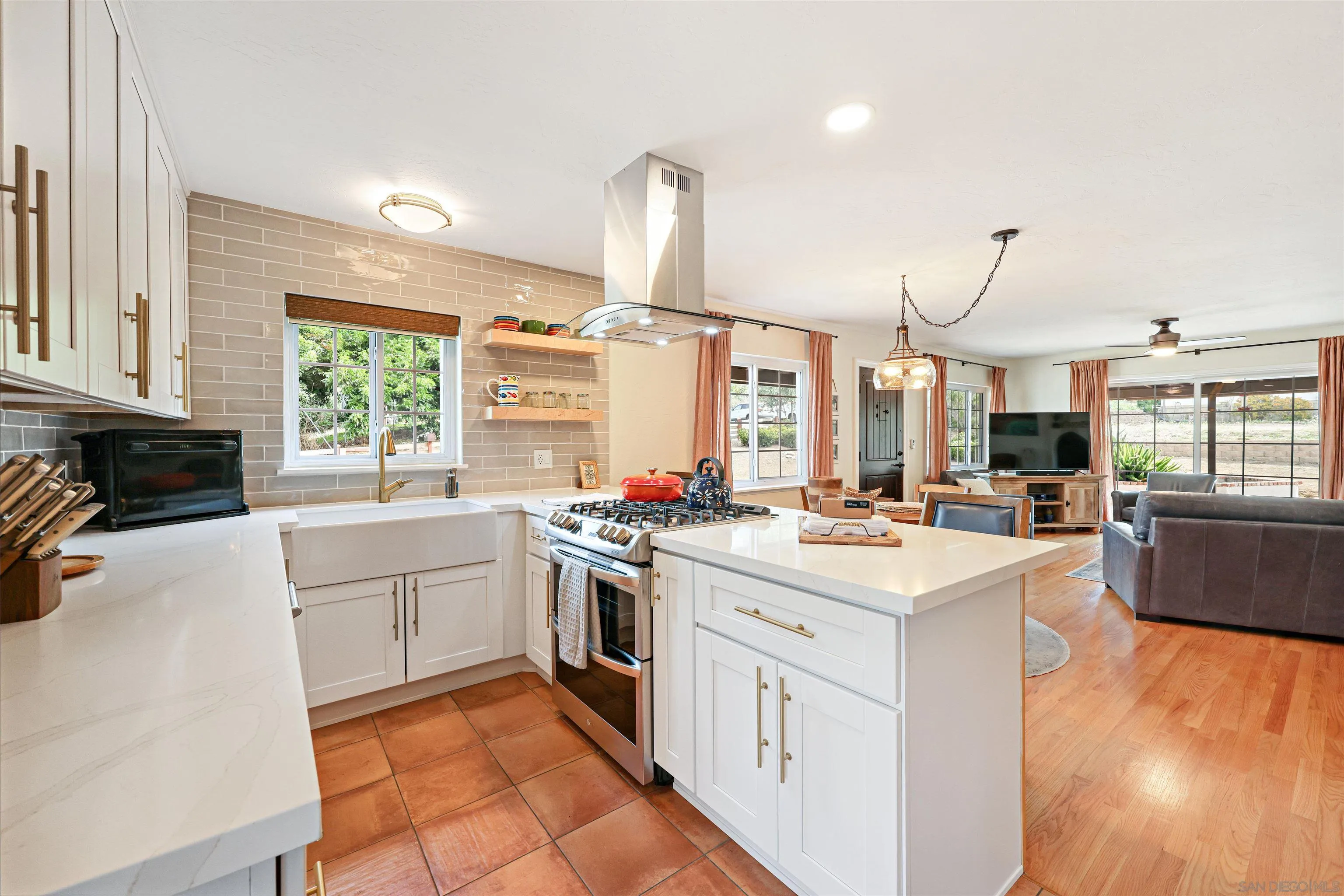 12187 Gay Rio Terrace Lakeside, CA 92040 - Photo 8 of 25 Gallery Image 8