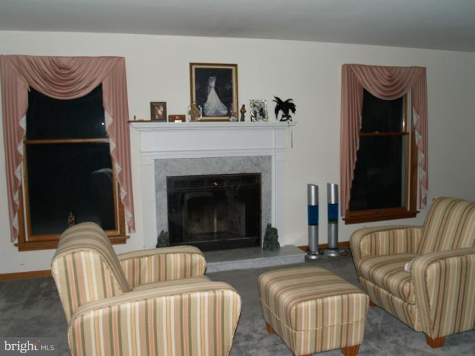 8053 Chestnut Grove Road Frederick, MD 21701 - Photo 15 of 21 Interior (General)